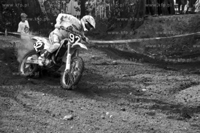 Zawody motocrossowe w Gdyni Kolibkach. 1.07.1992 3lipiec92_m.kosycarz_p30...