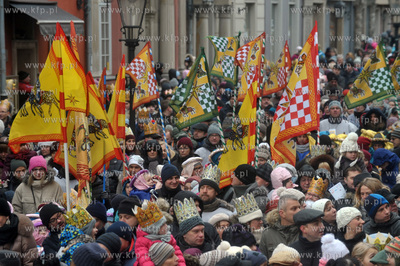 Orszak Trzech Kroli przeszedl ulicami Gdanska. 06.01.2015...