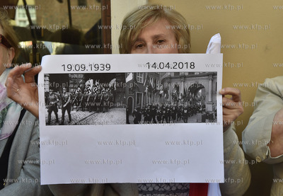 Gdańsk. Przedproże Ratusza Głównego Miasta. Prodemokratyczna...