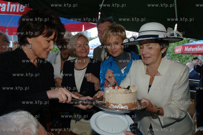 Imieniny u Danuty i Lecha Walesy. Jolanta Kwasniewska...
