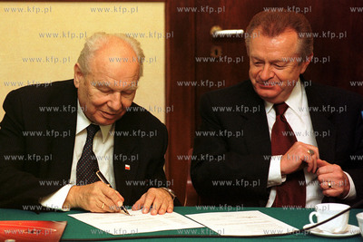 Podpisanie umowy w sprawie X Swiatowych Igrzysk Polonii...