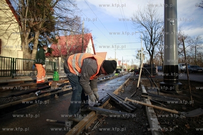 Gdansk. Remont torowiska wzdłuż ul. Pomorskiej i...