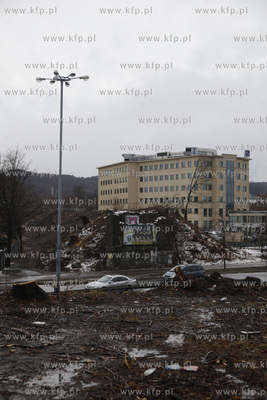 Wycinka drzew pod budowe trasy Pomorskiej Kolei Metropolitalnej...