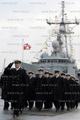 Port Wojenny w Gdyni Oksywie. Rozformowanie dowodztwa...