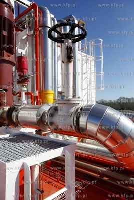 Stocznia Gdansk. Uroczystosc chrztu statku SYN ANTARES....