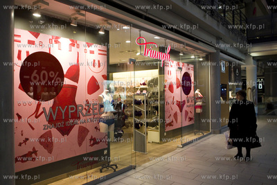 Wyprzedaże w Centrum Handlowym Manhattan w Gdańsku...