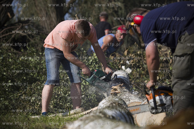Skutki nawałnicy, która z piątku na sobotę przeszła...