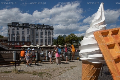 Gdańsk Ołowianka . Na upał dobre lody. 01.07.2019...