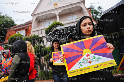 Gdansk. Manifestacja pod Konsulatem Chinskiej Republiki...