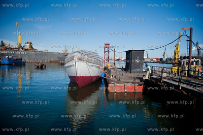 Gdansk. Stocznia Remontowa. Pierwsza od czasu wodowania...