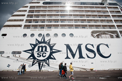 Port w Gdyni. Nabrzeze Francuskie. Wizyta wycieczkowca...