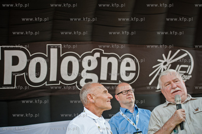 Gdansk. Plac Solidarnosci. Start honorowy 71 wysciugu...