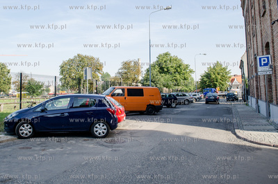 Gdansk. Ul. Rycerska. Wprowadzona strefa platnego parkowania.
03.08.2015
fot....