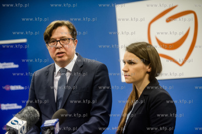 Gdańsk. CH Manhattan. Biuro Zarządu Regionu Pomorskiego...