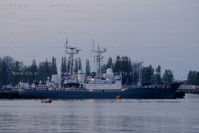 Port Marynarki Wojennej  noca.
04.05.2008
fot. Andrzej...