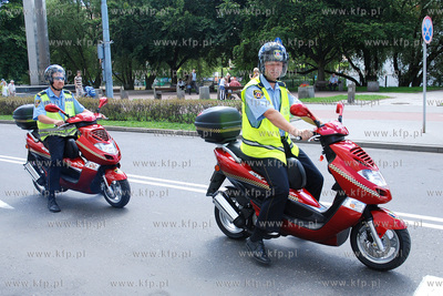 Miasto Gdynia zakupilo dla swoich straznikow miejskich...