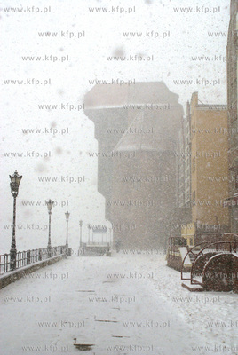 Zima dotarla do Gdanska. Nz. Zuraw nad Motlawa.
07.01.2009
fot....