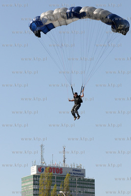 Mlode Miasto w Gdansku. Zawody Diverse Crane Boogie...