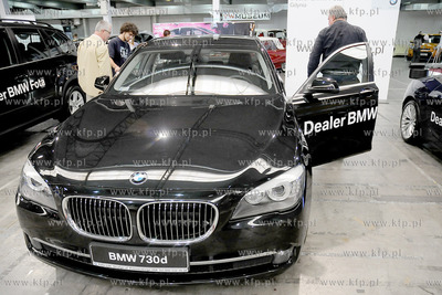 Trojmiejskie Targi Motoryzacyjne w hali wystawienniczej...