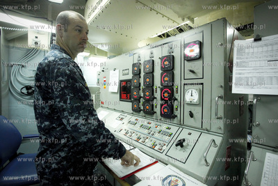 Zatoka Gdanska. Okret Marynarki Wojennej USA, USS RAMAGE...