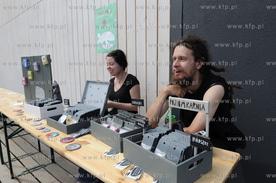 Sopot Fringe Festiwal. Kiermasz rekodziela na terenie...