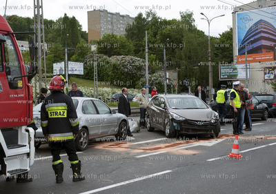 Gdynia. Wypadek na skrzyzowaniu ulic Morskiej i Wolnosci....