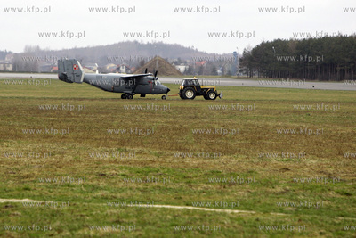 W Gdyni Kosakowie na terenie lotniska wojskowego Babie...