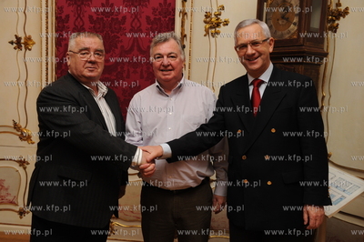 Gdansk. Robocze spotkanie w sprawie budowy toru wyscigowego...