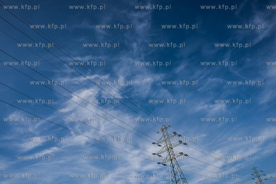 Linia przesylowa wysokiego napiecia.9.03.2014fot....