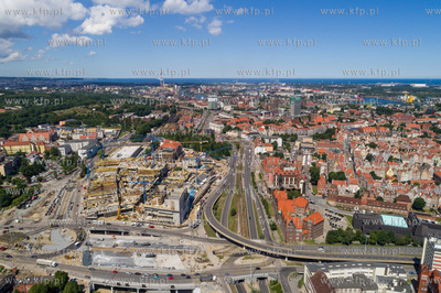 Budowa centrum handlowego Forum Gdańsk. Środkiem...