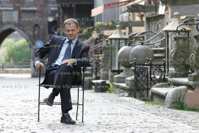 Donald Tusk - polityk, lider Platformy Obywatelskiej....