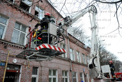 Pozar poddasza kamienicy na ul. Na stoku w Gdansku....