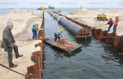 Prace przy budowie wylotow sopockich potokow w glab...