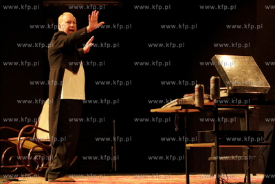 .Centrum Świętego Jana w Gdańsku. Jerzy Stuhr w...