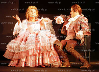 "Niebezpieczne zwiazki" Christopera Hamptona w rezyserii...