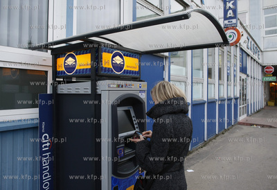 Gdansk Zaspa. Bankomat sieci Euronet.
18.03.2010
fot....