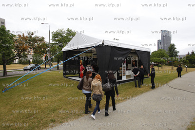 Namiot firmy Loreal na 36 Festiwalu Filmow Fabularnych...