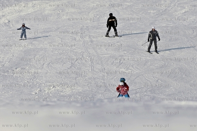 Stok narciarski w Trzepowie w okolicach Przywidza.
28.01.2012
fot....