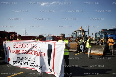 Gdansk. Ul. Kosciuszki. Protest podwykonawców Hydrobudowy,...