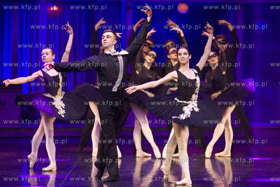 Włoska noc. Gala Sylwestrowo-noworoczna. Nz. balet.
31.12.2016
fot....