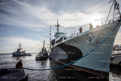 Okręt-muzeum ORP "Błyskawica" opuścił Nabrzeże...