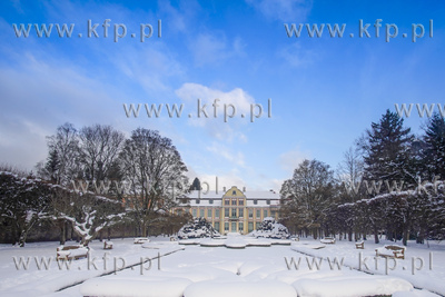Park Oliwski zimą. Nz. Pałac Opatów 12.02.2021 fot....