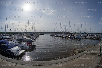 Charzykowy. Jezioro Charzykowskie. Przystań. 17.06.2022...