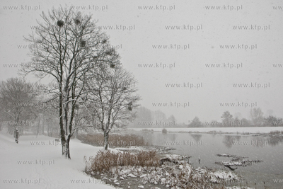 Zima w Gdansku, obfite opady sniegu na teranach spacerowych...