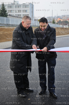 Gdansk. Uroczyste oddanie do uzytku dodatkowego pasa...