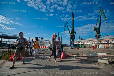 Stocznia Gdanska. Spacer z przewodniczka, bedacy czescia...
