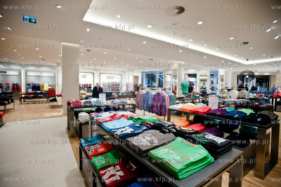 Gdynia. CH Riviera. Otwarcie salonu multibrandu Van...