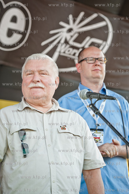 Gdansk. Plac Solidarnosci. Start honorowy 71 wysciugu...