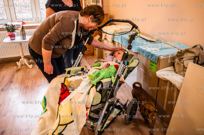 Gdansk. 8-letni Pawela, cierpiacy na rdzeniowy zanik...