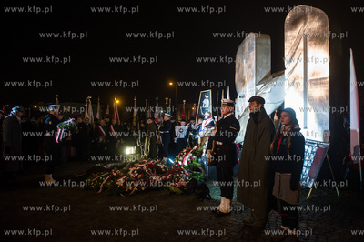 Gdynia. Obchody 45. rocznicy Grudnia '70. Apel poleglych...